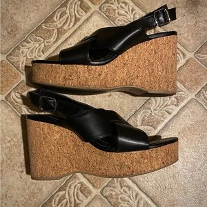 Women’s Sz 8 Black Criss Cross Strap Buckle Platform Sandals Pump Shoes Grunge